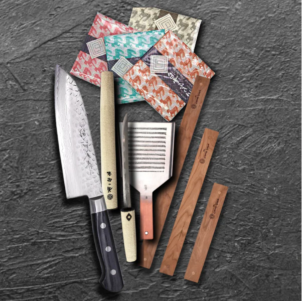 WGAD Series Elite Warikomi Damascus Tsuchime Santoku Bundle